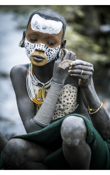 ACHAT Photographie en couleur du peuple Surma, peinture sur corps - Painting 03 - Photo d'art Ethiopie  Daniel VUILLEMIN